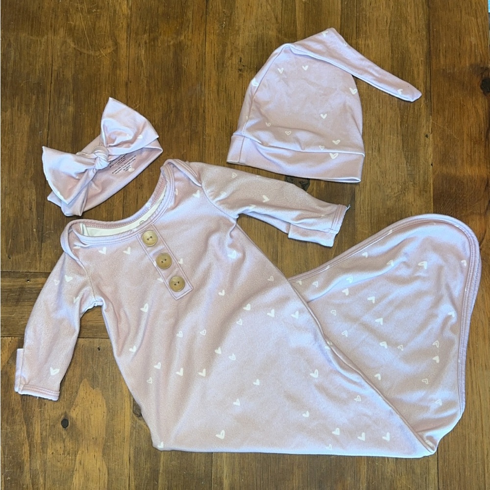 Caden Lane Knot Gown Newborn - EUC